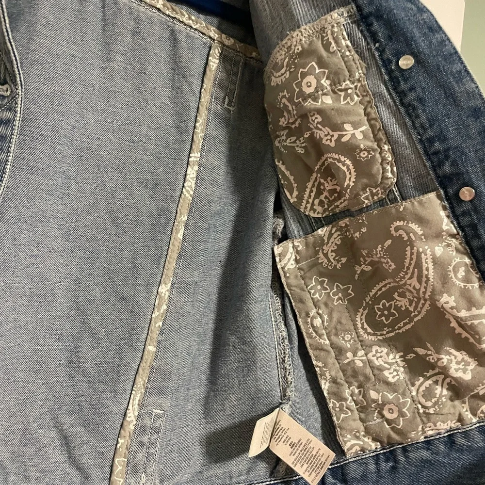 Free People Light Blue Denim Jacket - Women's Jean Trucker - Picture 9 of 10